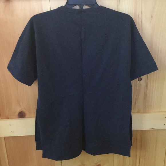 Lulu Lemon Tee - Picture 5 of 6